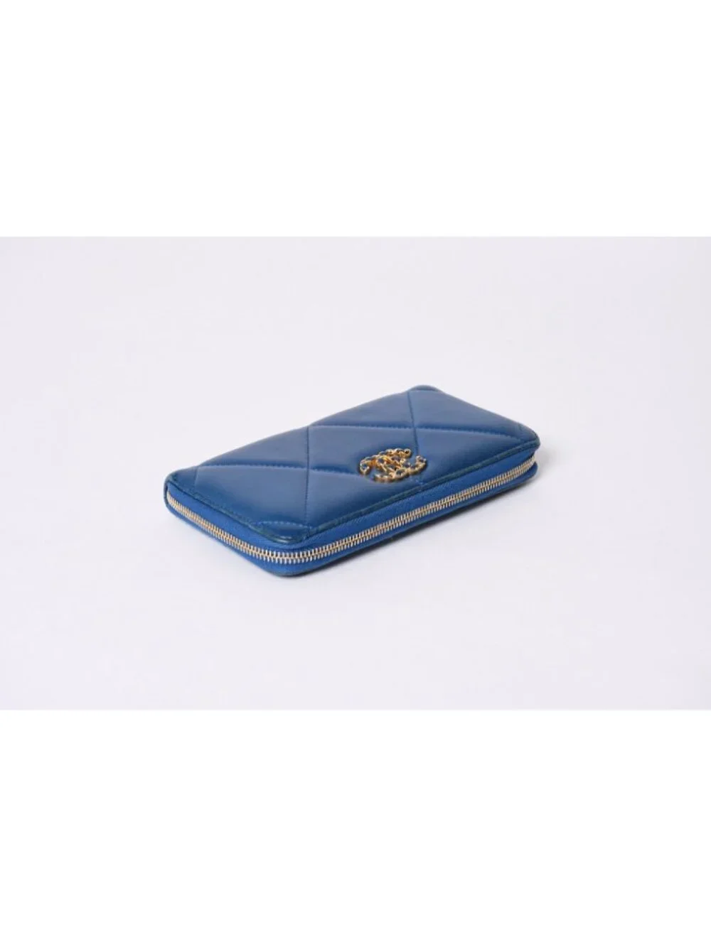 Chanel CC Logo Round Wallet Quilted Blue Leather Gold